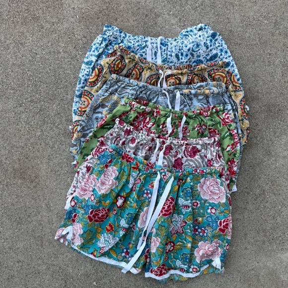 SIGNALS 6 Floral Patterned Drawstring Loungewear Shorts Set With Bag Size XL - Picture 1 of 5